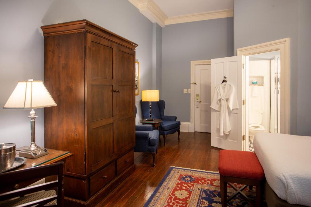 The Marshall House photo