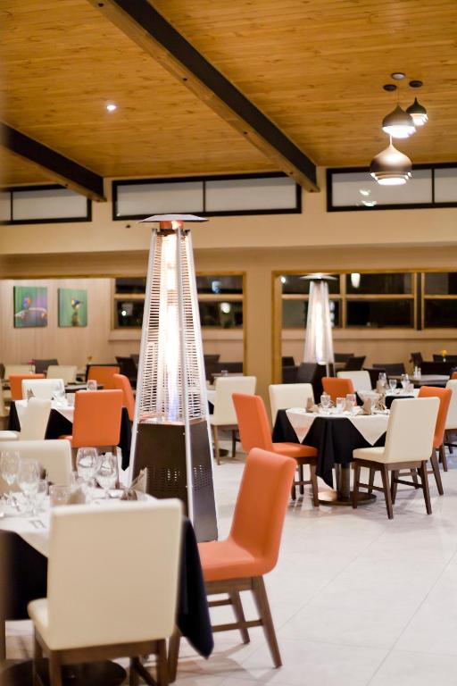 Restaurace v ubytování Hotel Savegre