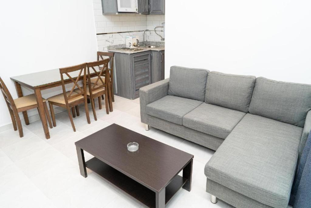 Atlantis International Hotel Apartments - King Room