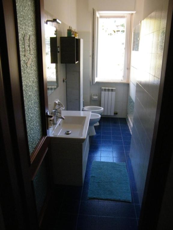 Zdjęcie z galerii obiektu APPARTAMENTO IN RESIDENCE w mieście Deiva Marina