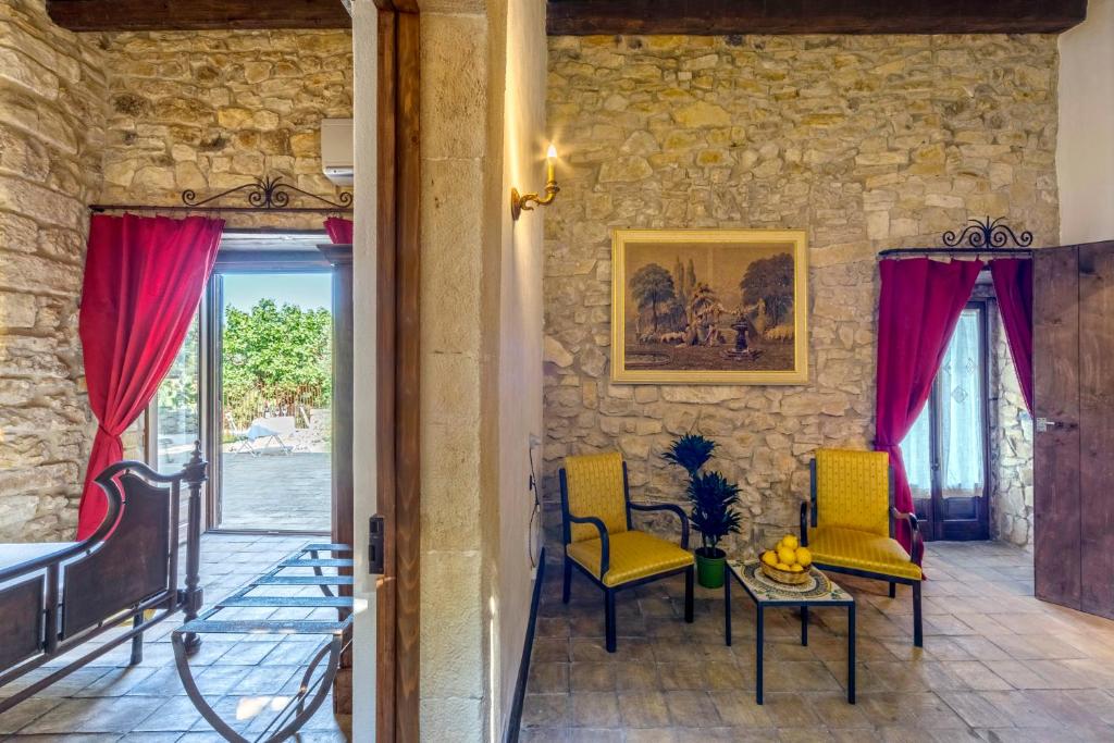 Posezení v ubytování Masseria Fortificata Lo Zafferaneto