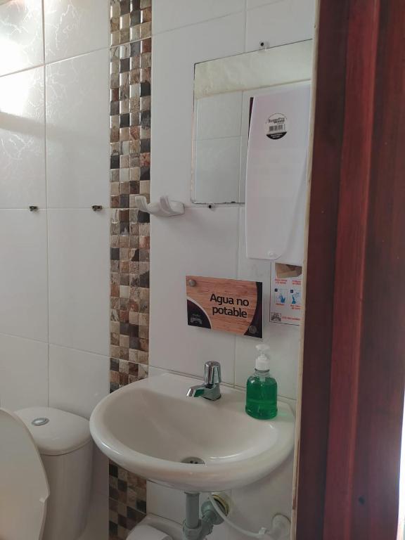 Koupelna v ubytování Hotel Orillas del Pizano