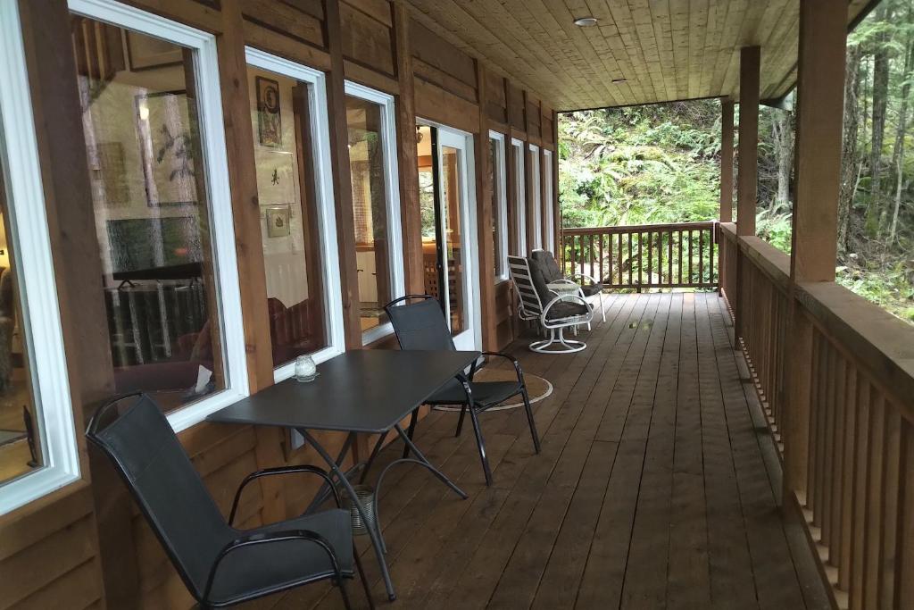 Balkón nebo terasa v ubytování Moon Dance Cabin