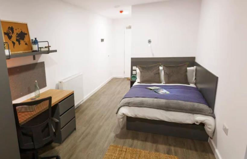 Apartment Student/one person accommodation flat, London, UK - Booking.com