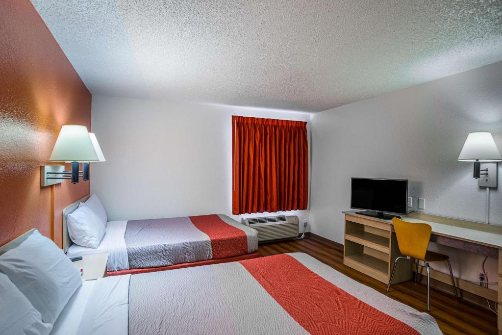Motel 6 Tucson, AZ - North photo