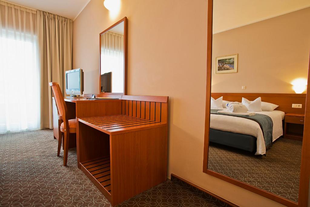 Spa & Wellness Hotel Pinia - 11