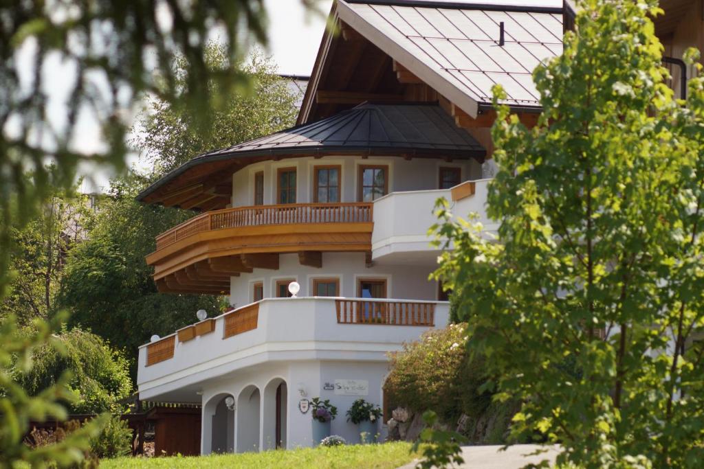 The building in which Az apartmant is located
