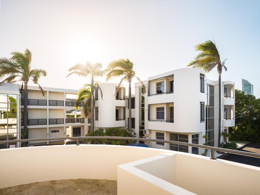 Carnmore Hotel Takapuna - Resim 43