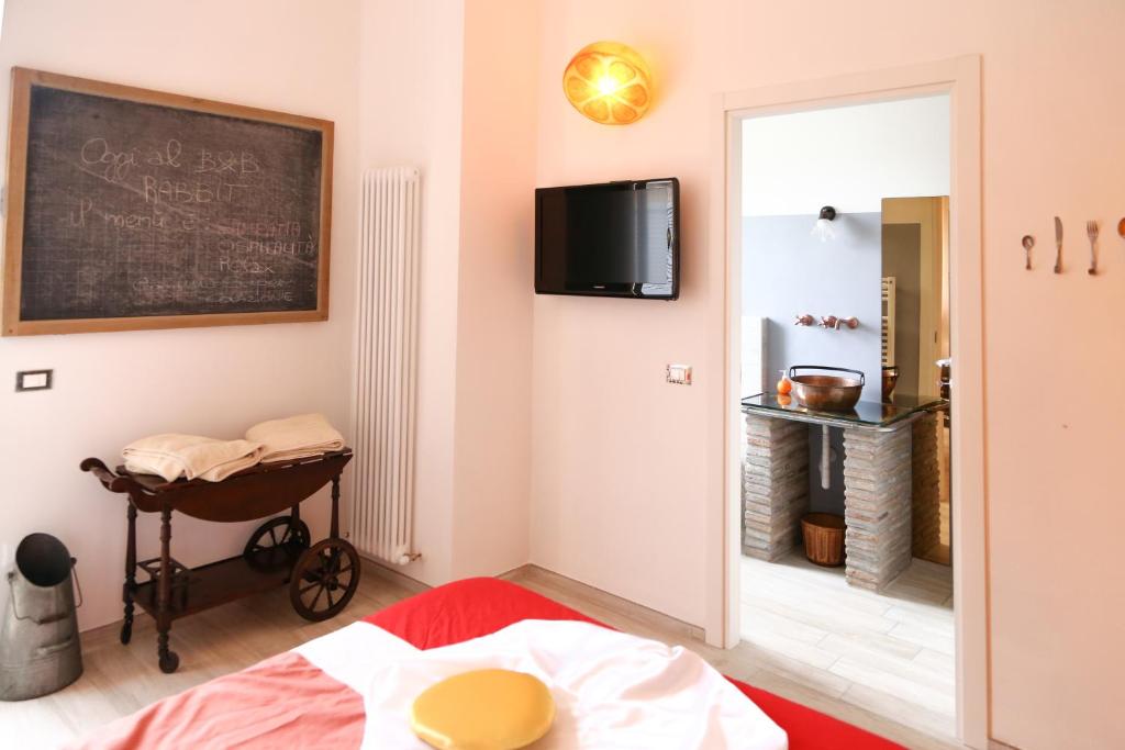 TV a/nebo společenská místnost v ubytování B&B Rabbit