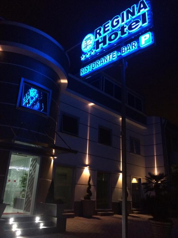 Zdjęcie z galerii obiektu Hotel Regina w mieście Caserta
