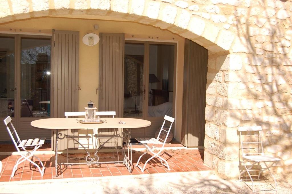 Patio nebo venkovní prostory v ubytování MAS DE REY Uzès