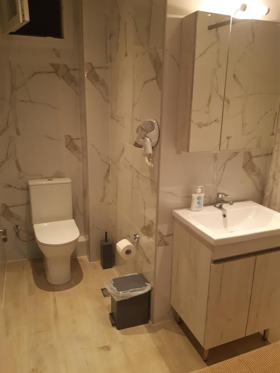 Theo and Irin's Houses - 15