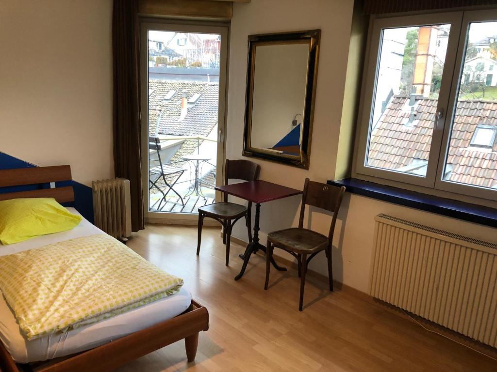 Postel nebo postele na pokoji v ubytování Oldtown Hostel Otter