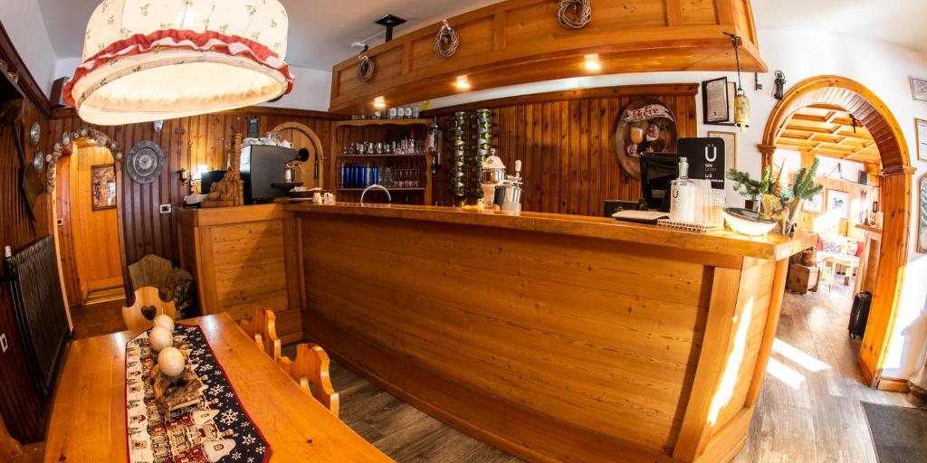 Lounge nebo bar v ubytování Hotel Capriolo