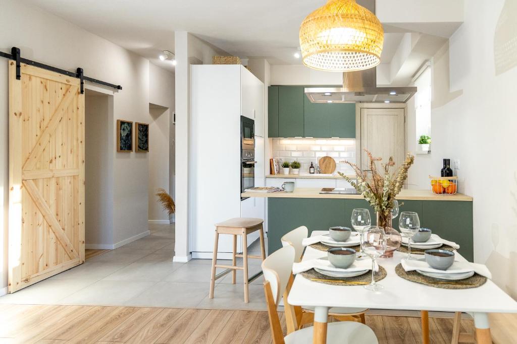 Wanderer Center 4024 Debrecen, Szent Anna utca 8, 1 emelet 5 kép - 1