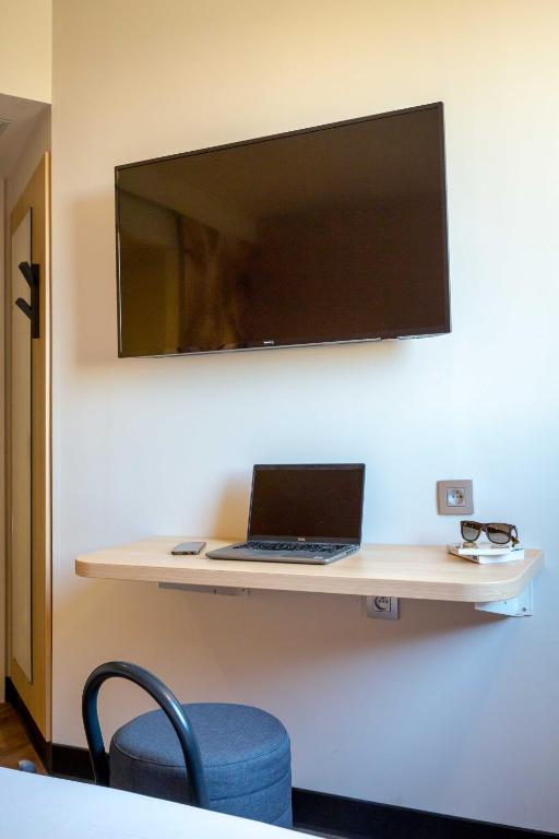 B&B HOTEL Marseille Centre La Timone - Resim 18