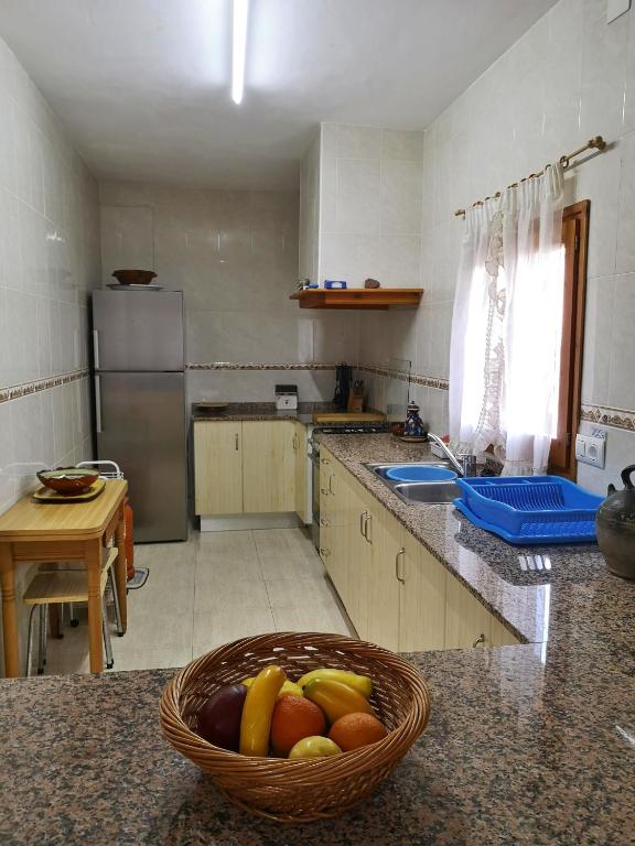 Kuchyň nebo kuchyňský kout v ubytování Finca Llambrich