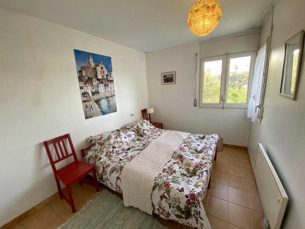 A bed or beds in a room at Garbinell A - Piso muy bonito, Vistas al mar espec