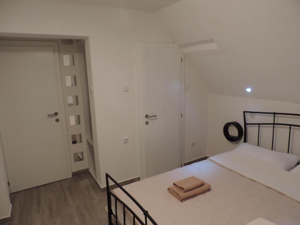 Guesthouse Nikola - 1