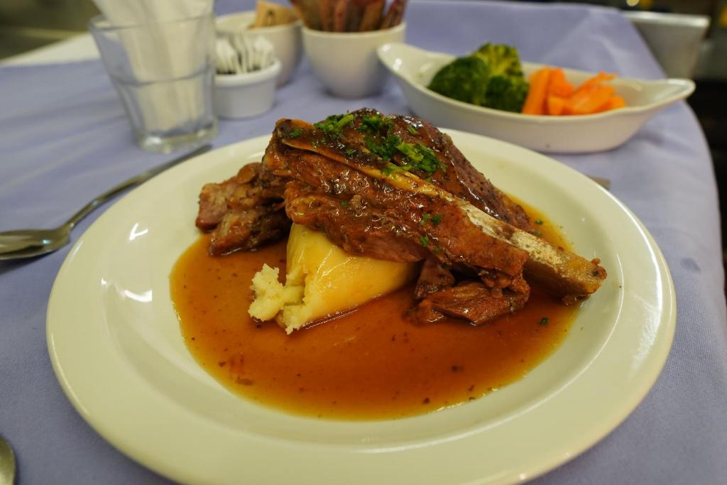 The Royal Boston Hotel by Compass Hospitality - Resim 9