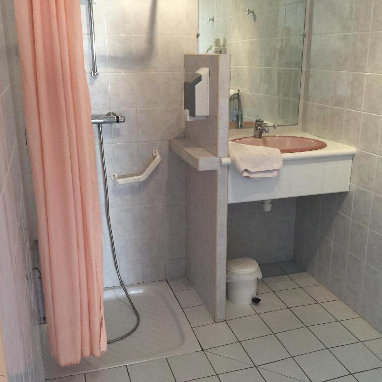 Koupelna v ubytování Hôtel Armony