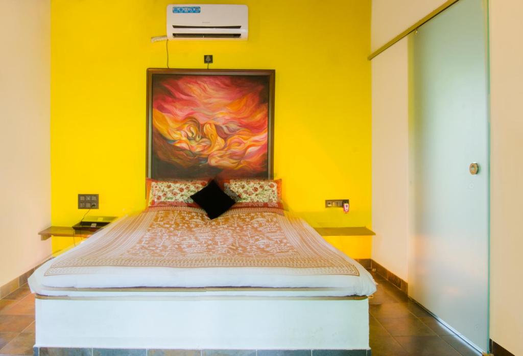 JenJon Wood County Phansad Alibaug - Deluxe Double Room With Balcony