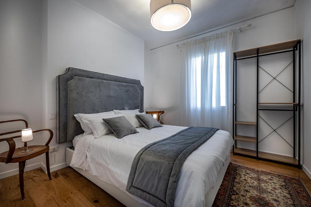Letto o letti in una camera di JCL first apt in the hearth of Florence