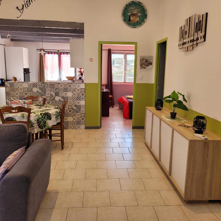 Posezení v ubytování Appartement agréable et spacieux ensoleillé