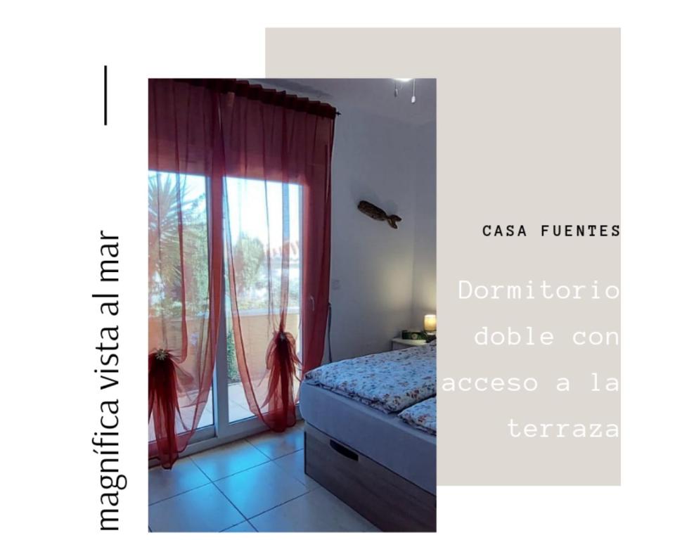 Posteľ alebo postele v izbe v ubytovaní Casa Fuentes Vista al mar Almuñecar - Haus Fuentes mit beeindruckendem Meerblick in Almuñecar