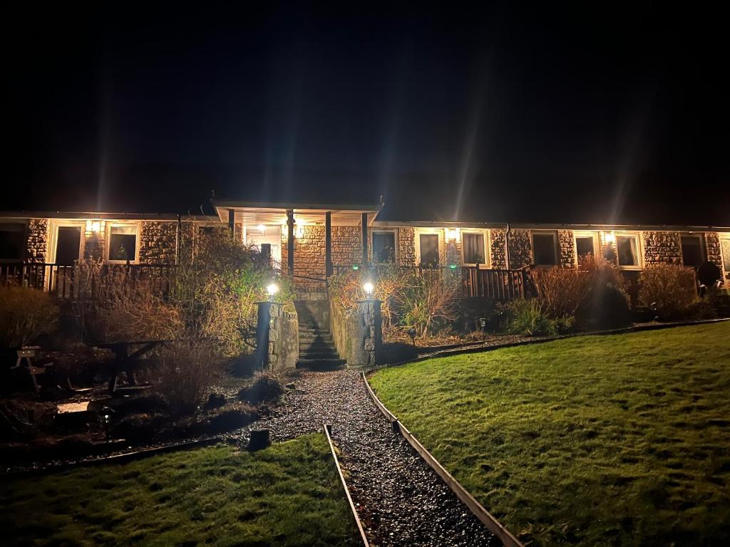 Zahrada ubytování Scalpay@Knock View Apartments, Sleat, Isle of Skye