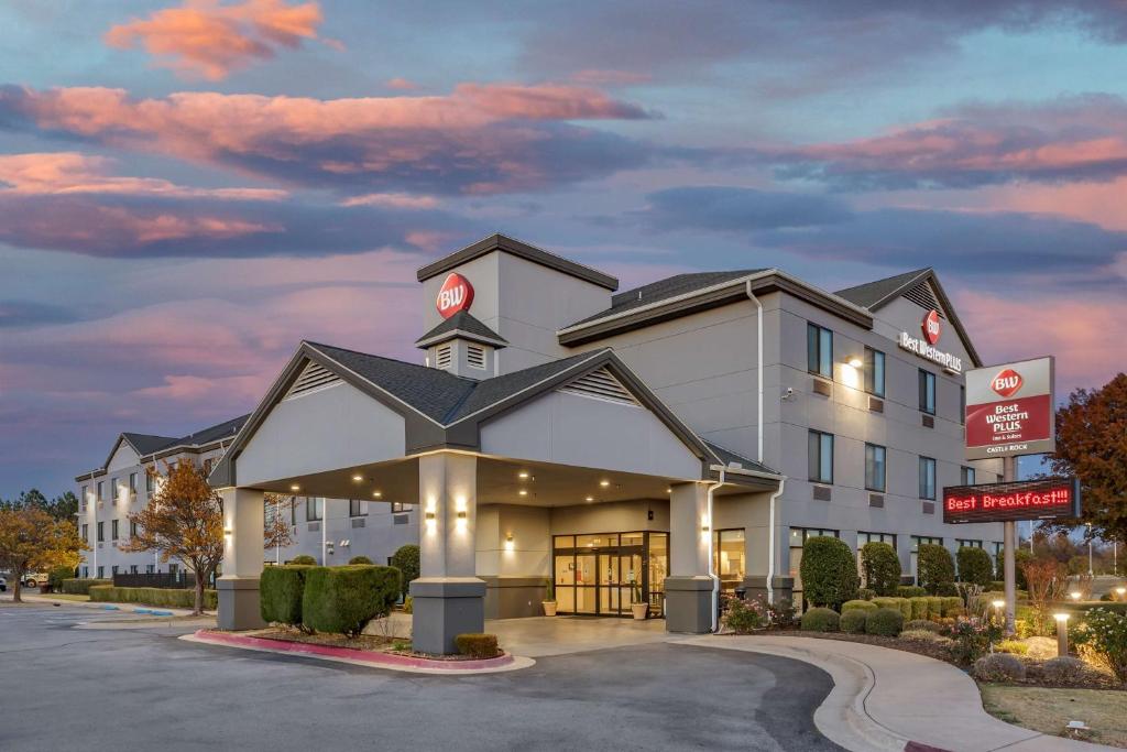 a rendering of the front of a hotel at Best Western Plus Castlerock Inn & Suites in Bentonville