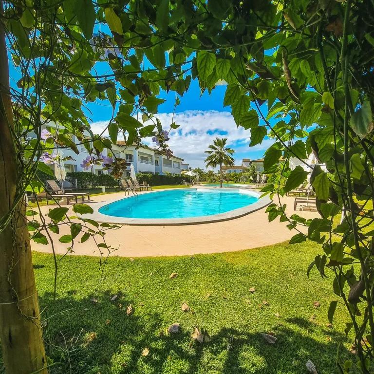 Bazén v ubytování Tree Bies Resort nebo v jeho okolí