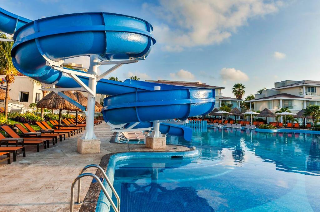 Bazén v ubytování Moon Palace Nizuc - All Inclusive nebo v jeho okolí