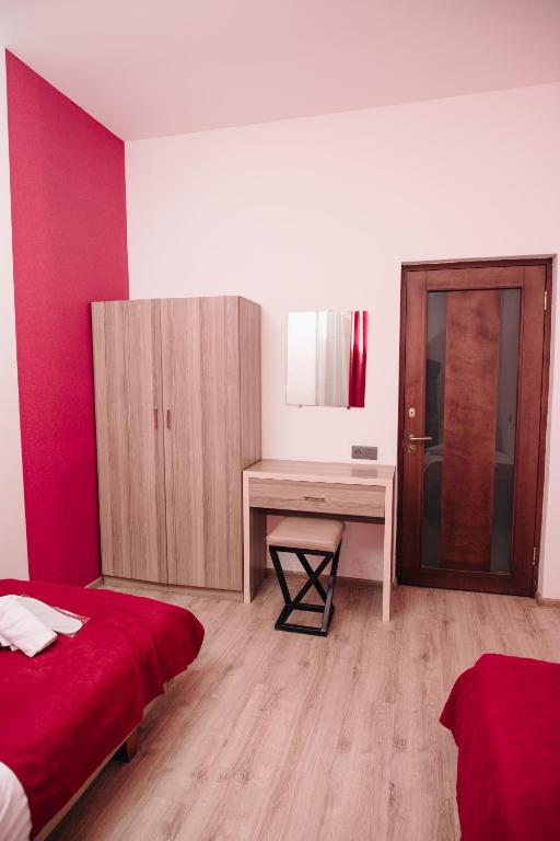 Postel nebo postele na pokoji v ubytování Nuryan Hotel Yerevan