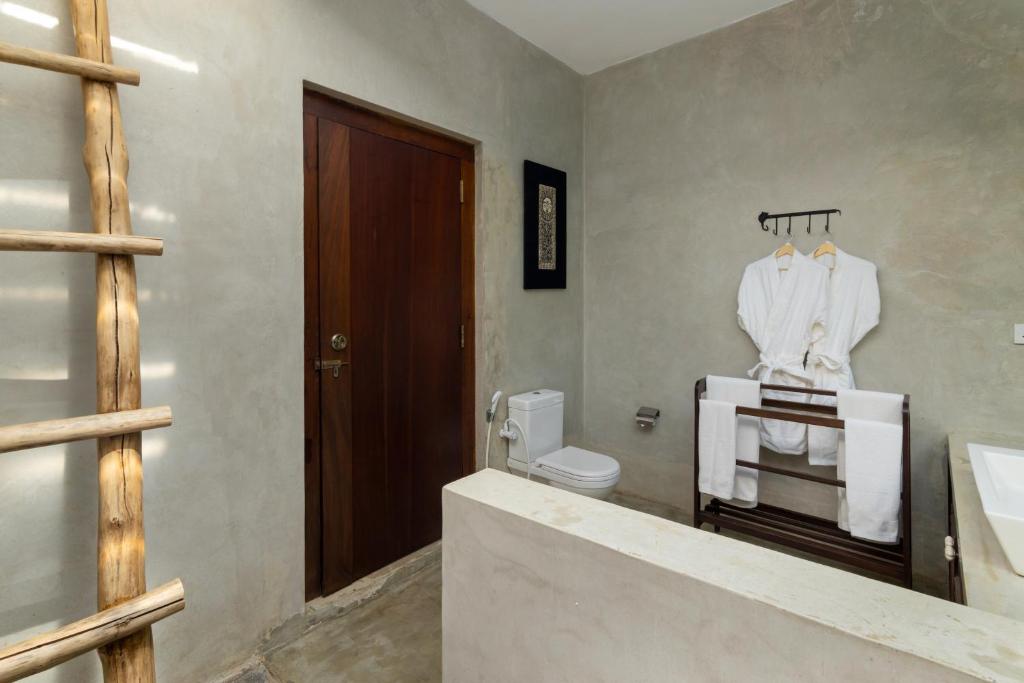 Koupelna v ubytování Koragaha Lodge - Yala