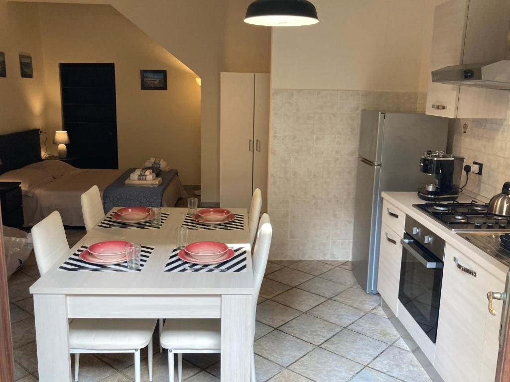 Kuchyň nebo kuchyňský kout v ubytování Great studio apartment in the heart of Chianni