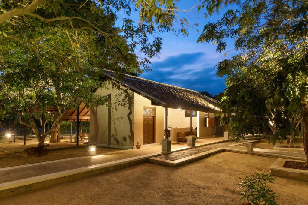 Zahrada ubytování Koragaha Lodge - Yala
