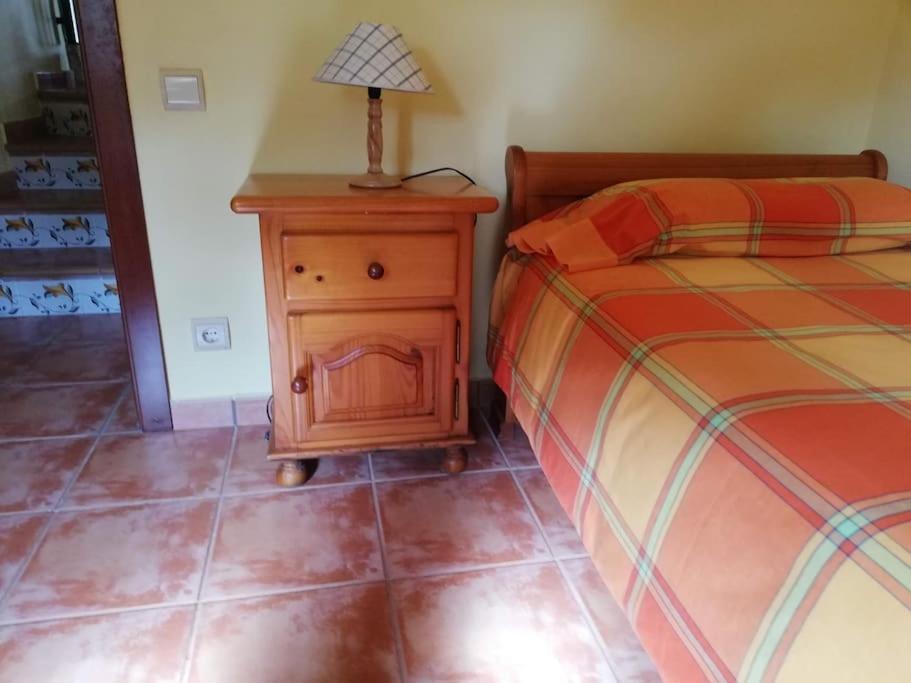 Posteľ alebo postele v izbe v ubytovaní MAS DEL VENT- Barbacoa, jardín, piscina privada y vistas a mar