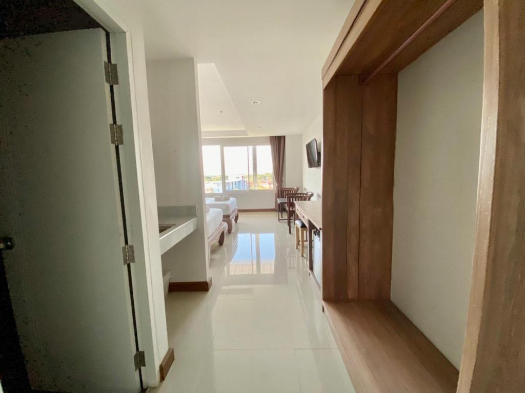 At Ruam Chok Hotel - Resim 34