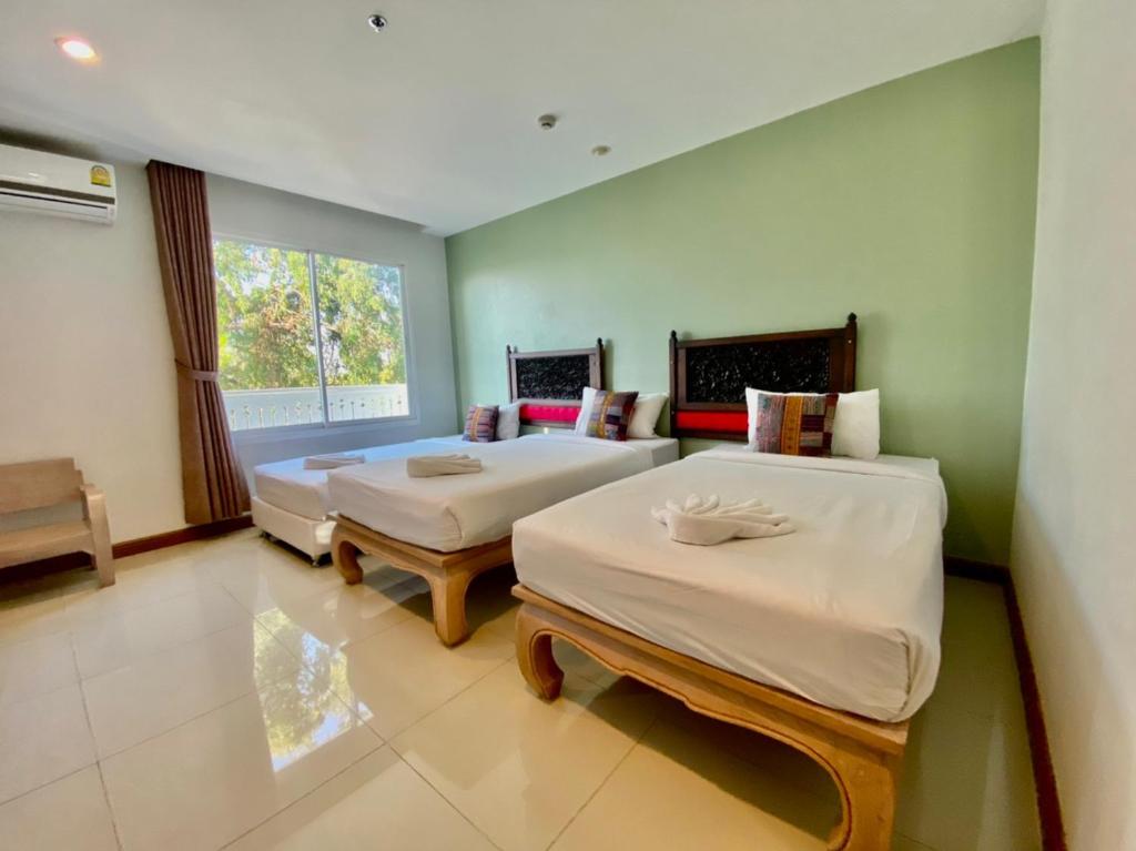 At Ruam Chok Hotel - Resim 19