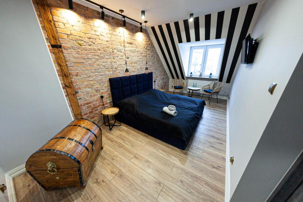 Euro Boho Loft Apartment - 19