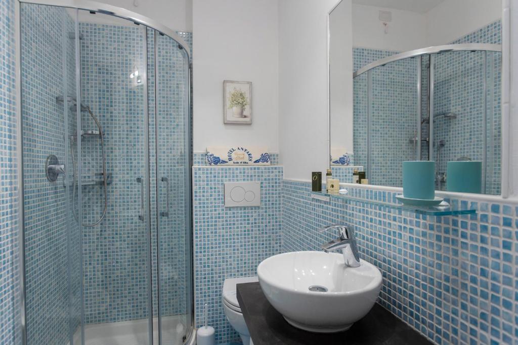 Koupelna v ubytování Hotel Antares
