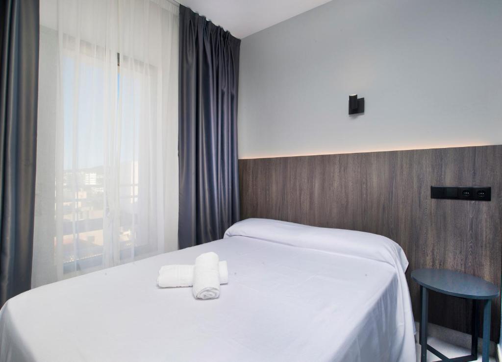 Hotel Base - Adults Only, San Antonio – Updated 2023 Prices
