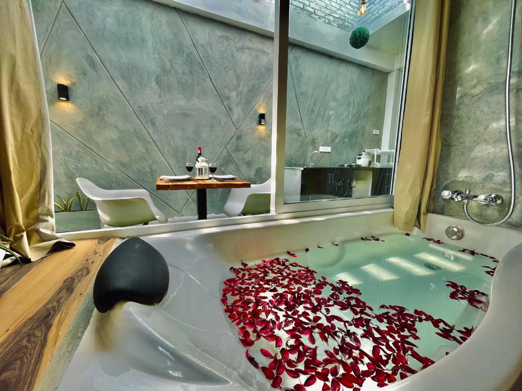 Koupelna v ubytování 8 Plus Motels