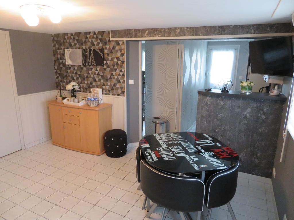 Chambres d'Hotes La Maison Neuve - Studio De Famille