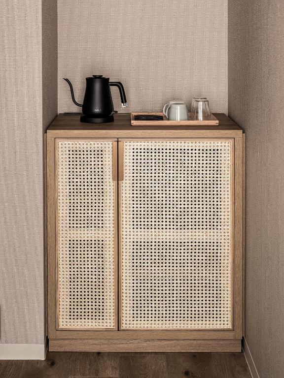 Nest Hotel Naha Kumoji咖啡機或泡茶用具