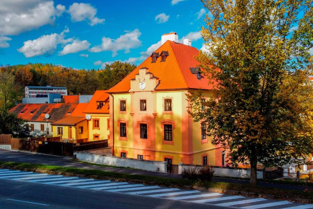 Budova, kde se hotel nachází