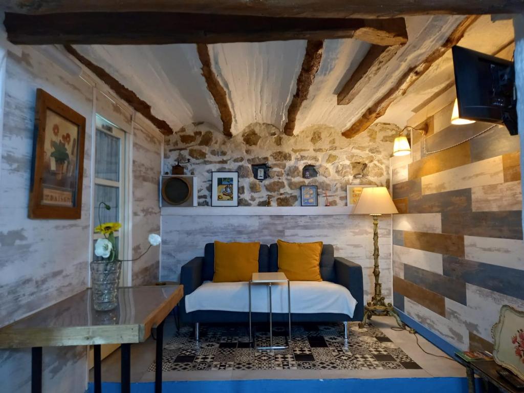 Posedenie v ubytovaní Casa Rural La Rocha