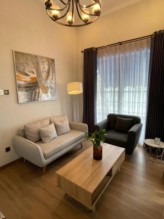 Hening Pool Villa - Villa