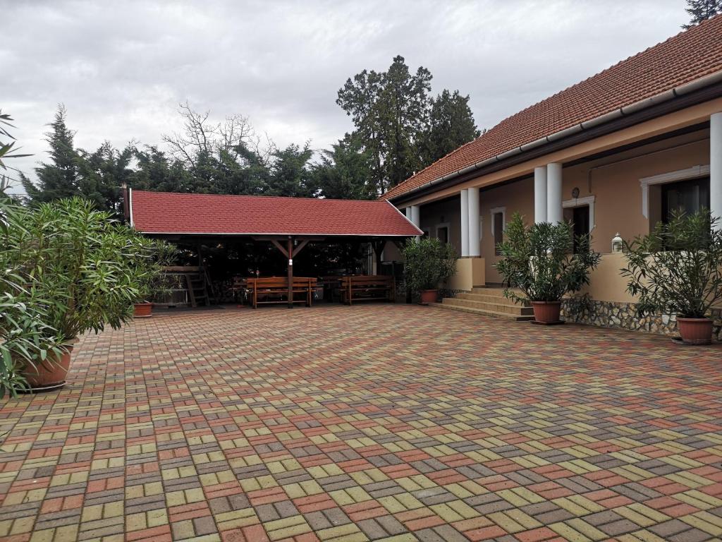 Gedung tempat rumah liburan berlokasi